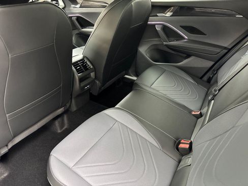 New 2026 Volkswagen Tiguan SE R-Line AWD/4WD image 11