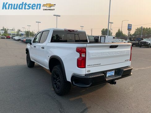 Used 2025 Chevrolet Silverado 1500 ZR2 w/ Technology Package AWD/4WD image 5