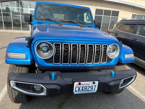 Used 2024 Jeep Wrangler Unlimited Sahara AWD/4WD image 4