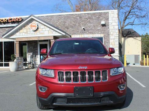 Used 2015 Jeep Grand Cherokee Laredo w/ Quick Order Package 23E image 2