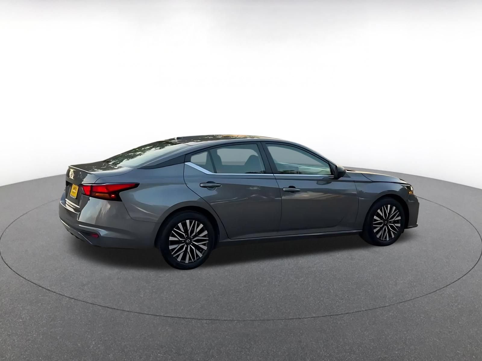 Used 2026 Nissan Altima 2.5 SV FWD image 14