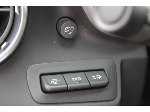 Used 2016 Chevrolet Camaro SS RWD image 16