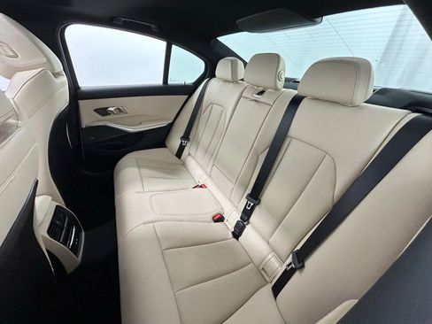 Used 2026 BMW 330i xDrive Sedan w/ Premium Package image 34