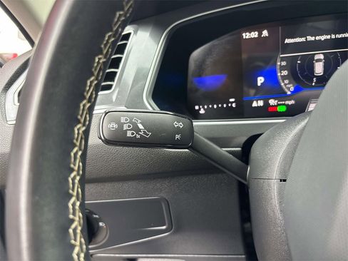 Used 2024 Volkswagen Tiguan SE image 30