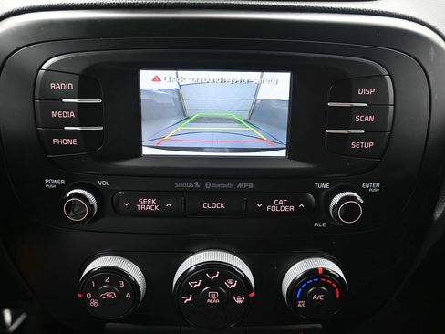 Used 2016 Kia Soul + w/ Designer's Package FWD image 17