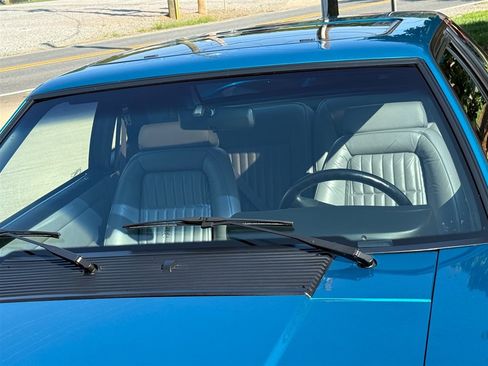 Used 1993 Ford Mustang Cobra image 15