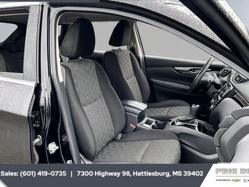 Used 2020 Nissan Rogue Sport SV image 6