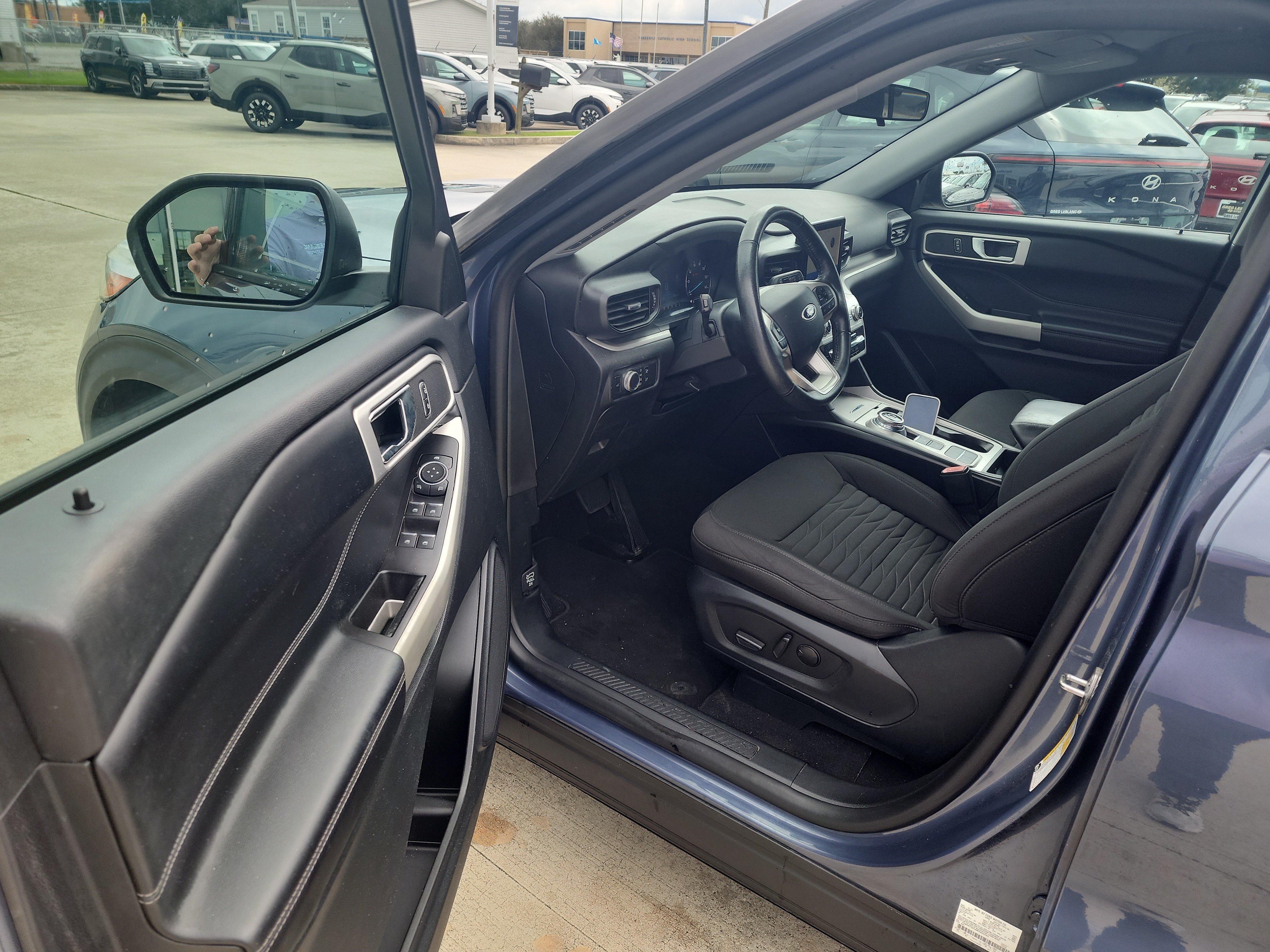 Used 2021 Ford Explorer XLT RWD image 13