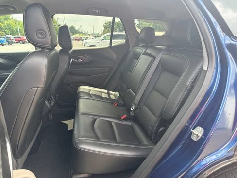 Used 2023 GMC Terrain SLT AWD/4WD image 11