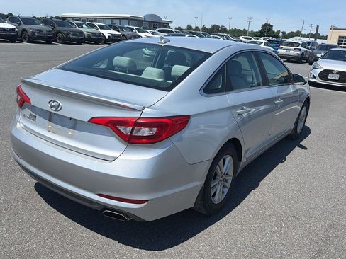 Used 2016 Hyundai Sonata SE FWD image 4