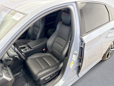 Used 2022 Honda Accord Sport image 11