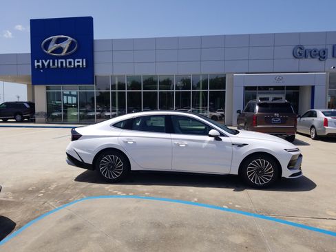 New 2026 Hyundai Sonata SEL FWD image 8