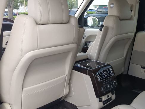 Used 2017 Land Rover Range Rover Long Wheelbase Supercharged image 17
