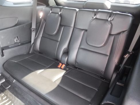 Used 2022 Ford Explorer ST w/ Equipment Group 401A RWD image 12