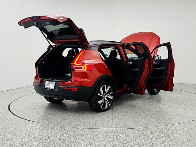 Used 2022 Volvo XC40 P8 Recharge Plus AWD/4WD image 11