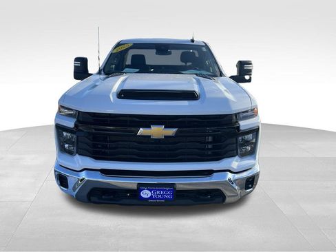 Used 2025 Chevrolet Silverado 2500 W/T w/ WT Convenience Package image 10