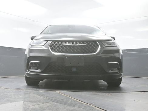 Used 2023 Chrysler Pacifica Limited image 27