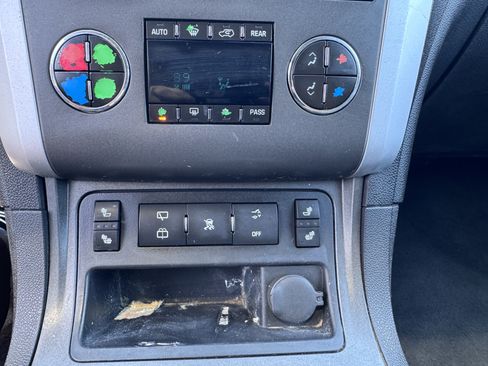 Used 2011 Chevrolet Traverse LT w/ Personal Connectivity Package AWD/4WD image 20