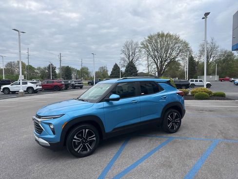 Used 2026 Chevrolet TrailBlazer LT w/ Convenience Package FWD image 9