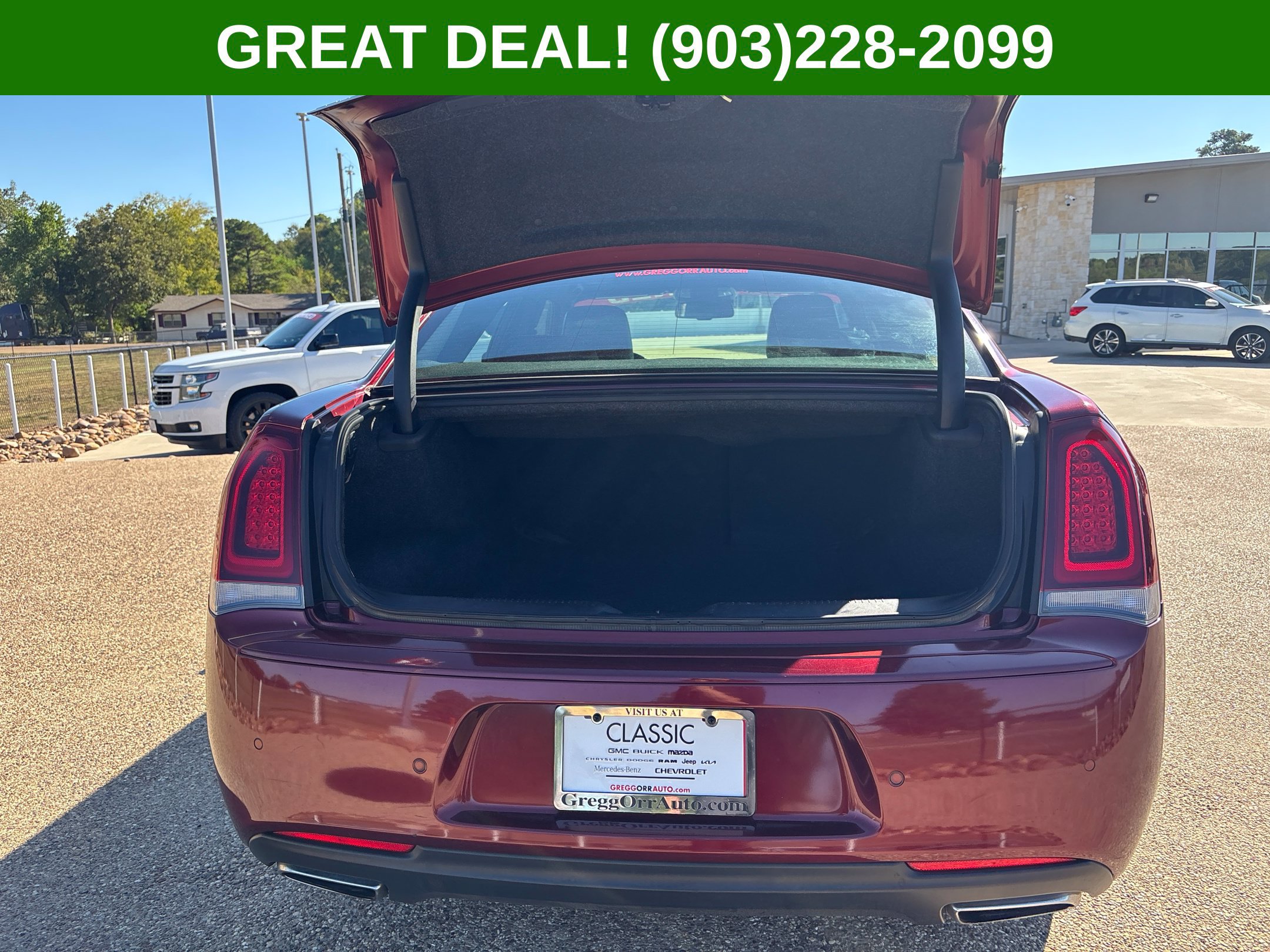 Used 2018 Chrysler 300 S w/ 300S Premium Group AWD/4WD image 8