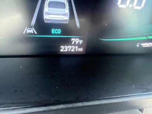 Used 2025 Hyundai Elantra Hybrid FWD image 20