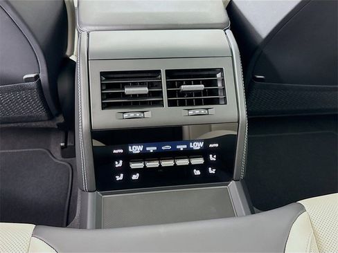 New 2026 Porsche Panamera image 27