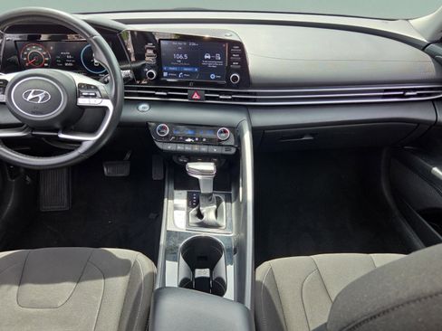 Used 2021 Hyundai Elantra SEL w/ Convenience + Premium Package image 14