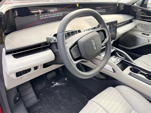 New 2026 Lincoln Nautilus Reserve image 25