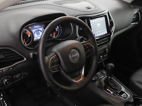 Used 2019 Jeep Cherokee Limited image 21