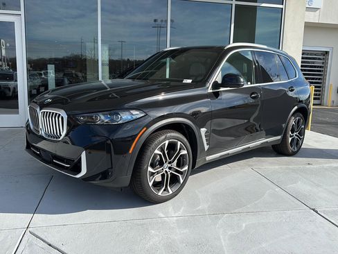 New 2026 BMW X5 xDrive40i AWD/4WD image 1