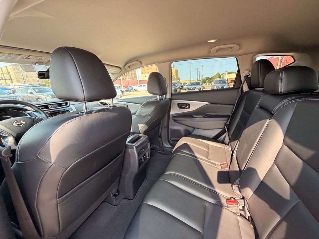 Certified 2024 Nissan Murano SV w/ SV Midnight Edition Package FWD image 17