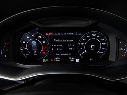 Used 2026 Audi RS Q8 performance AWD/4WD image 18