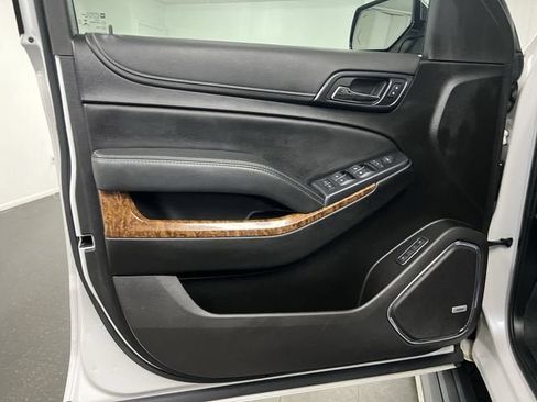 Used 2019 Chevrolet Suburban Premier w/ Premier Plus Edition AWD/4WD image 22