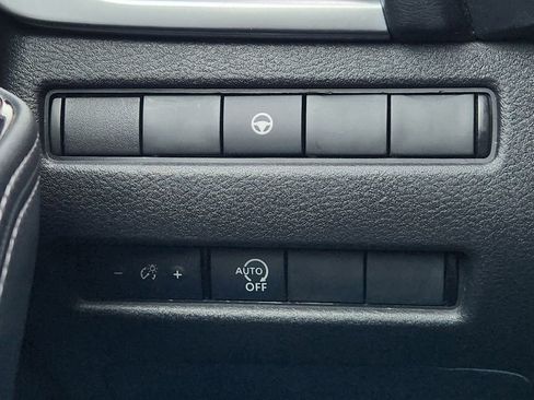 Used 2023 Nissan Rogue SV image 22