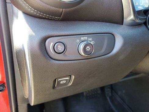 Used 2020 Chevrolet Blazer LT image 10