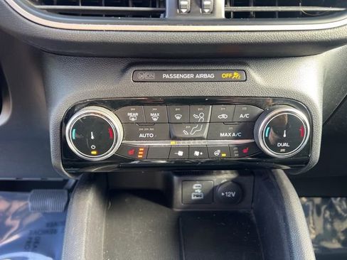 Used 2022 Ford Escape SEL AWD/4WD image 30
