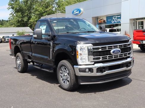 New 2025 Ford F350 XLT image 2