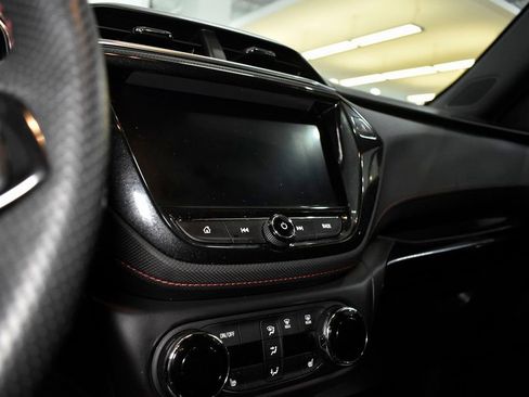 Used 2023 Chevrolet TrailBlazer RS w/ Convenience Package image 38