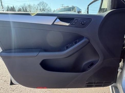 Used 2012 Volkswagen Jetta TDI image 10