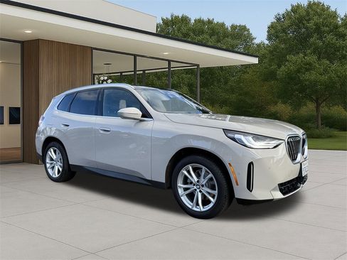 Used 2025 BMW X3 xDrive30i w/ Convenience Package image 5