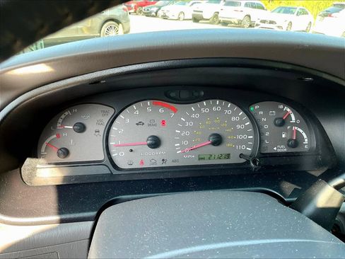 Used 2004 Toyota Sequoia SR5 RWD image 5