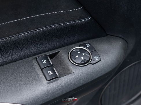 Used 2016 Ford Mustang Shelby GT350 w/ Technology Package image 34