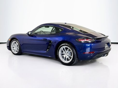 Used 2025 Porsche 718 Cayman image 3