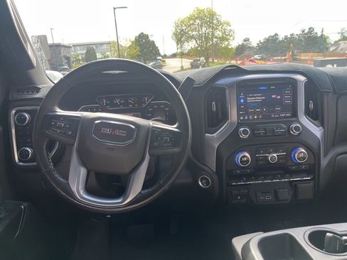 Used 2020 GMC Sierra 1500 SLT w/ X31 Off-Road Package AWD/4WD image 11