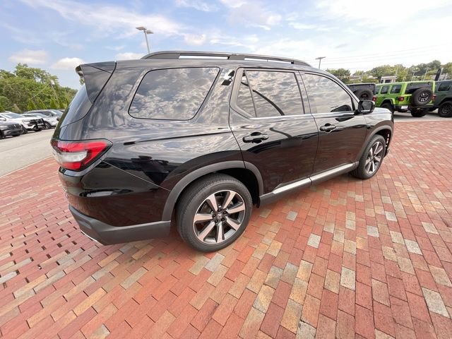 Certified 2025 Honda Pilot Touring image 36