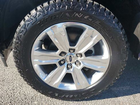 Used 2019 Ford F150 Platinum w/ Equipment Group 701A Luxury image 10