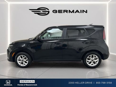 Used 2025 Kia Soul LX w/ LX Technology Package FWD image 4