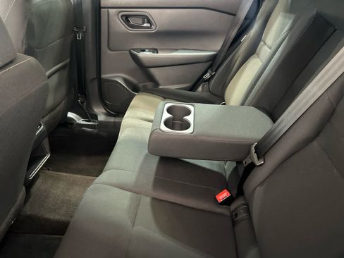 Used 2024 Nissan Rogue S AWD/4WD image 5