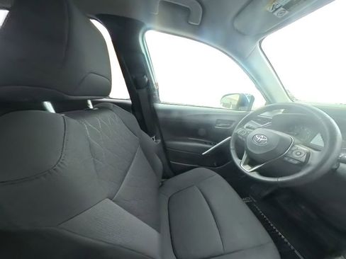 Used 2023 Toyota Corolla Cross LE image 26