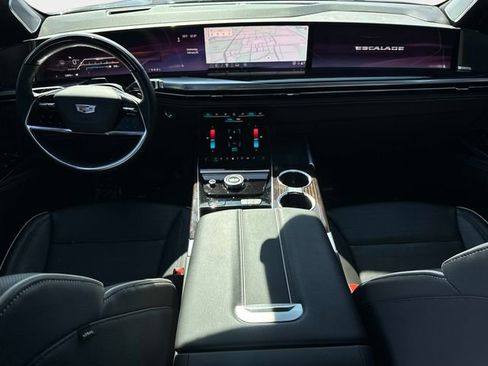 Used 2025 Cadillac Escalade Premium Luxury w/ Touring Package image 16